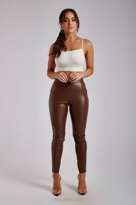 Kleidung Meshki Shayla Skinny-Hose aus Kunstleder mit Schlitz Schokolade 2F8B1339