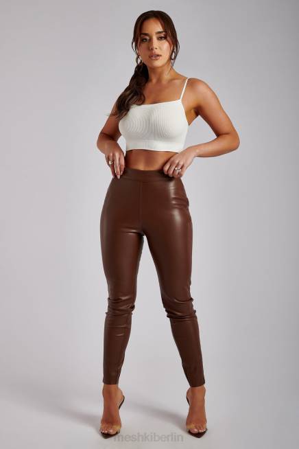 Kleidung Meshki Shayla Skinny-Hose aus Kunstleder mit Schlitz Schokolade 2F8B1339