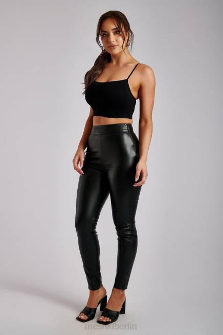 Kleidung Meshki Shayla Skinny-Hose aus Kunstleder mit Schlitz Schwarz 2F8B1340