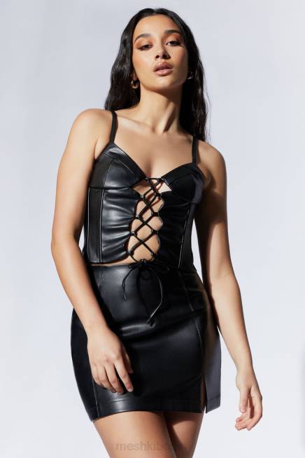 Kleidung Meshki Saylor Minirock aus Kunstleder in A-Linie Schwarz 2F8B1542