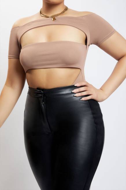 Kleidung Meshki Body mit Breanna-Ausschnitt Hellbraun 2F8B1220