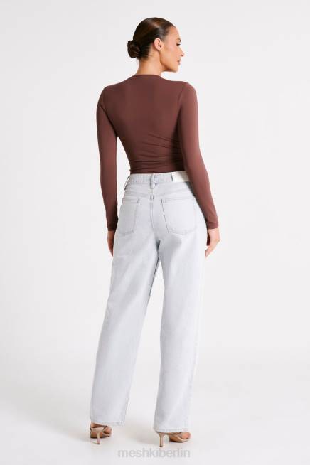 Kleidung Meshki Delilah-Body aus recyceltem Nylon mit langen Ärmeln und Rundhalsausschnitt Mokka 2F8B774