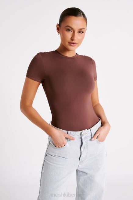 Kleidung Meshki Francesca-Body aus recyceltem Nylon mit Rundhalsausschnitt und kurzen Ärmeln Mokka 2F8B772