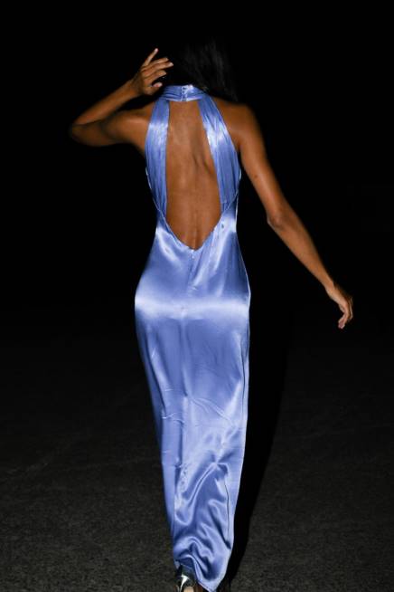 Kleidung Meshki Claire-Satin-Maxikleid mit drapiertem Rücken Lavendel 2F8B392