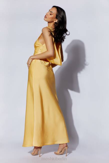 Kleidung Meshki Nadia Maxi-Satinkleid mit Wasserfallausschnitt hinten Zitrone 2F8B11