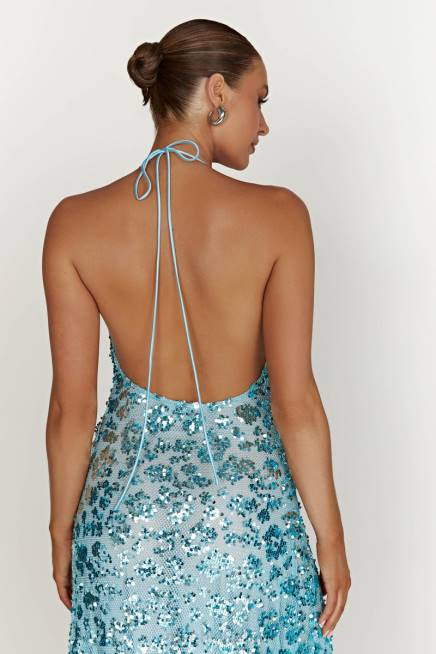 Kleidung Meshki Nicola Maxikleid mit tiefem Ausschnitt und Pailletten puderblau 2F8B583