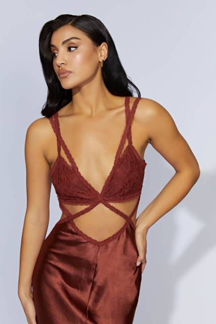 Kleidung Meshki Seraphine-Spitzen-Maxikleid Kirschschokolade 2F8B696