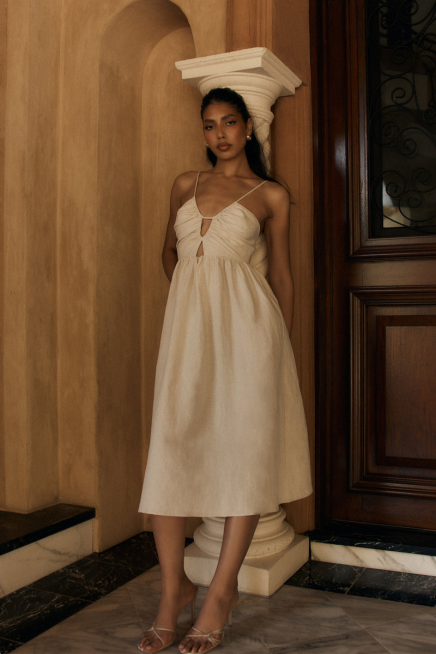 Kleidung Meshki Magdelena ausgeschnittenes Midikleid aus Leinen natürlich 2F8B19