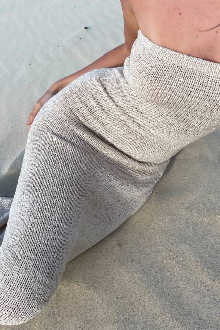 Kleidung Meshki Trägerloses Midikleid aus Bandgarn von Friya Weizen 2F8B566