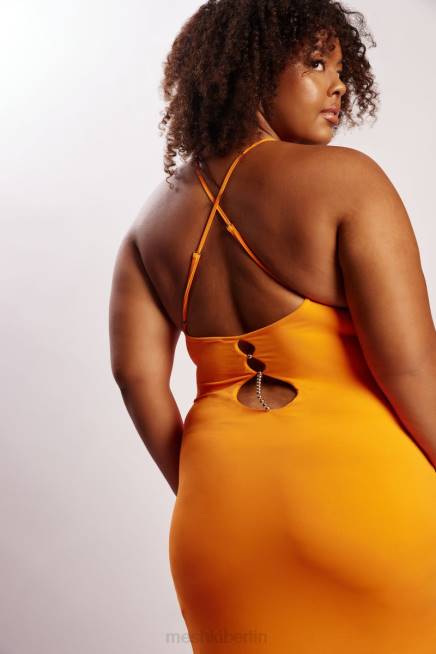 Kleidung Meshki ally perlenbesetztes Neckholder-Midikleid Mandarine 2F8B731