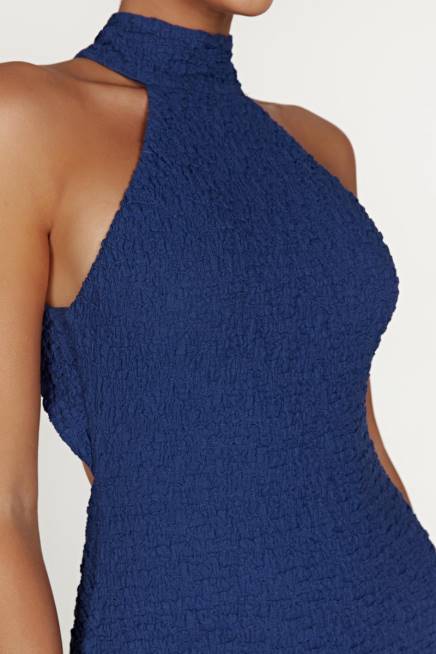 Kleidung Meshki Yuki strukturiertes Neckholder-Minikleid Mitternachtsmarine 2F8B499