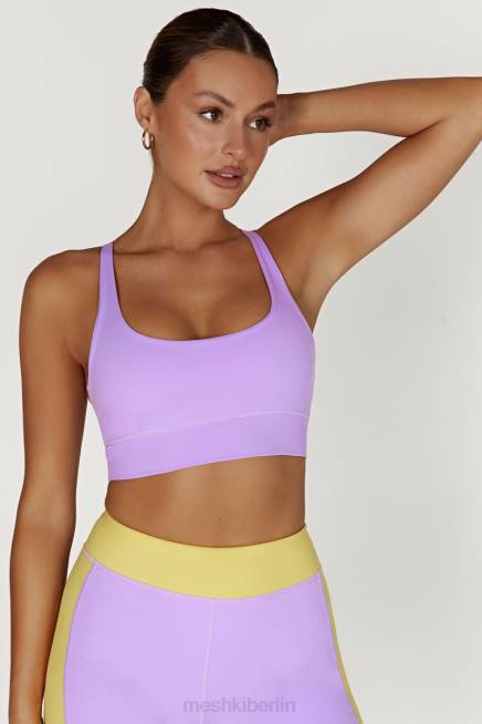 Kleidung Meshki Elise Cami-Crop-Top mit V-Rücken lila 2F8B1115