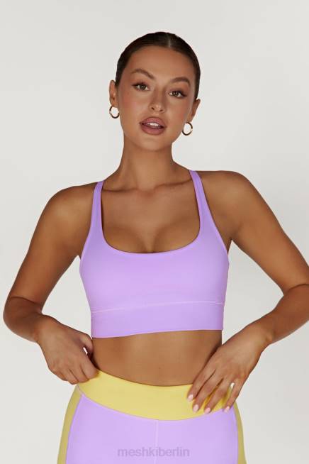 Kleidung Meshki Elise Cami-Crop-Top mit V-Rücken lila 2F8B1115