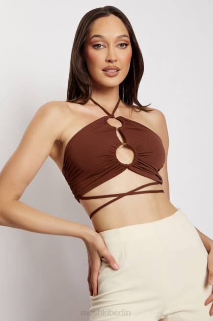Kleidung Meshki Sabrina gerafftes Neckholder-Crop-Top Schokolade 2F8B1169