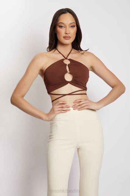 Kleidung Meshki Sabrina gerafftes Neckholder-Crop-Top Schokolade 2F8B1169