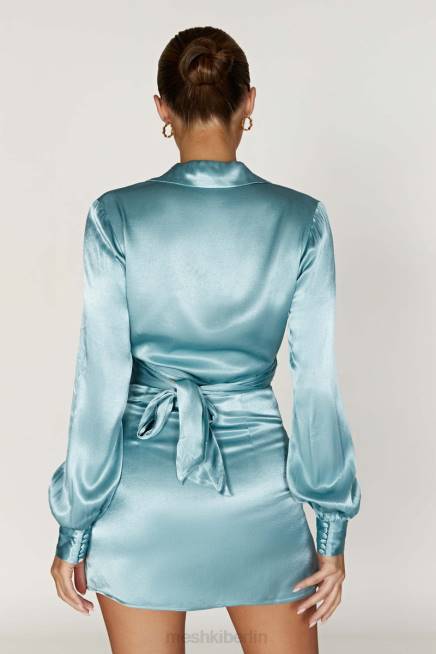 Kleidung Meshki Amia Satin-Wickelhemd puderblau 2F8B1037