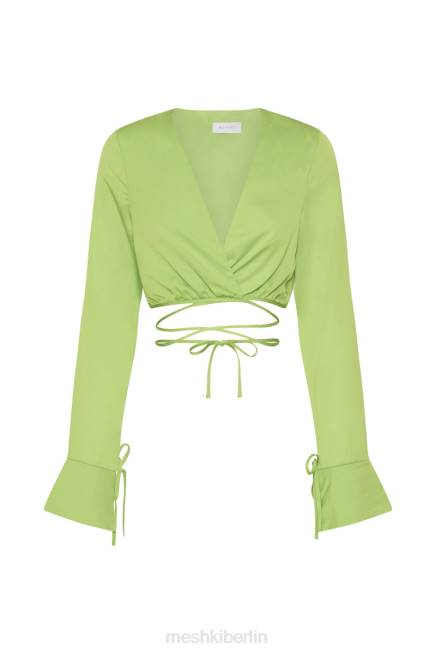 Kleidung Meshki Rheanna Wickelshirt mit kurzem Schnitt lindgrün 2F8B1193