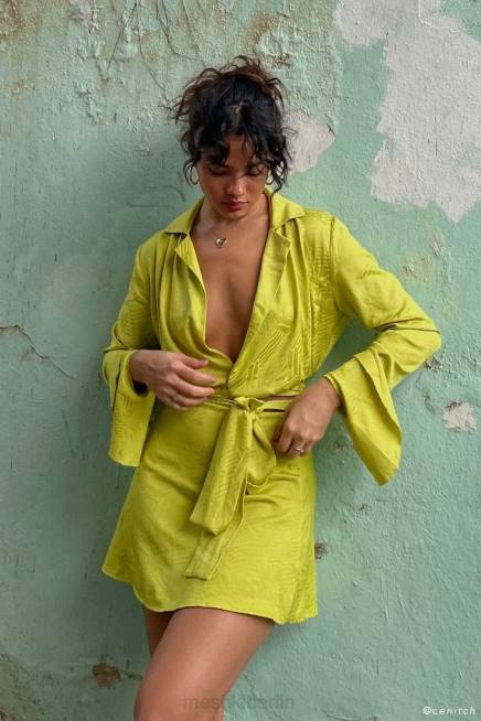 Kleidung Meshki Annalise-Wickeloberteil Chartreuse 2F8B1047