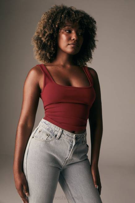 Kleidung Meshki Meghan geripptes Oberteil mit quadratischem Ausschnitt Kirschschokolade 2F8B981